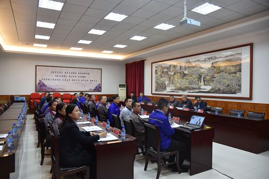 集團(tuán)組織中高層集體學(xué)習(xí)60