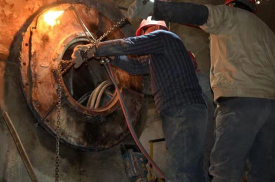 大修進行時，這里有一群可愛的重山人.......