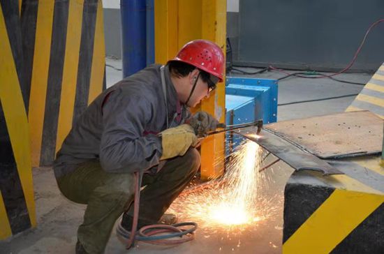 大修進(jìn)行時(shí)，這里有一群可愛的重山人.......95