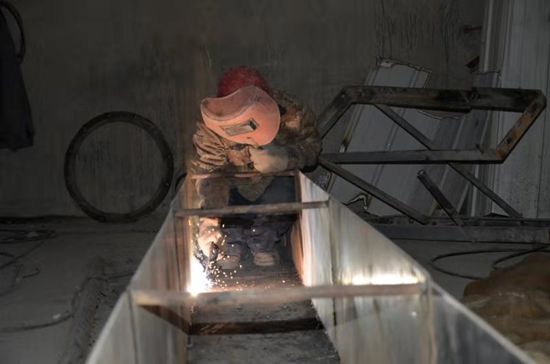 大修進(jìn)行時(shí)，這里有一群可愛的重山人.......95