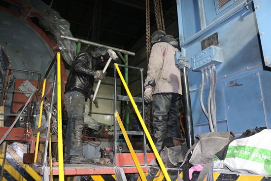 大修進(jìn)行時(shí)，這里有一群可愛的重山人.......95