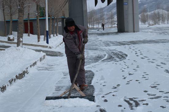 大修進(jìn)行時(shí)，這里有一群可愛的重山人.......95