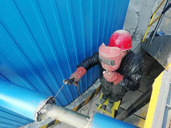 大修進(jìn)行時(shí)，這里有一群可愛的重山人.......95