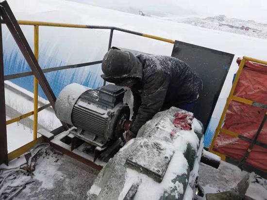 大修進(jìn)行時(shí)，這里有一群可愛(ài)的重山人.......（三）82