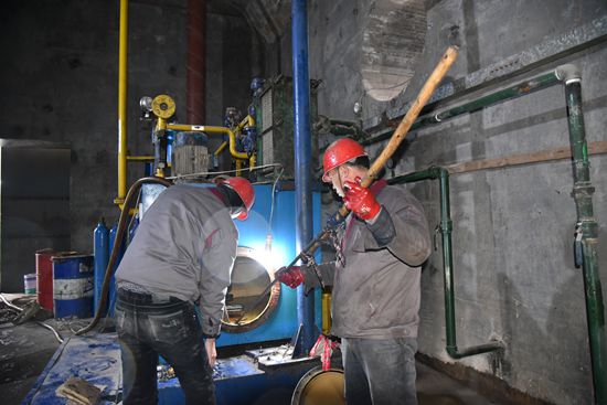 大修進(jìn)行時(shí)，這里有一群可愛(ài)的重山人......41