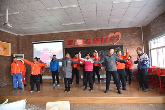 愛與希望同在——運(yùn)營中心走進(jìn)憨兜家園開展致良知公益行活動(dòng)61
