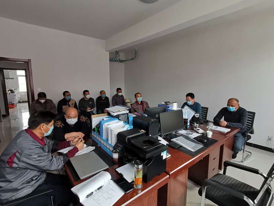  赤峰鵬峰化工召開工作會議56