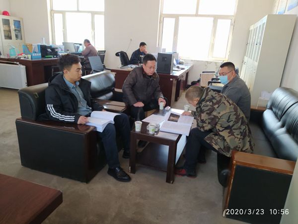 巴林左旗環(huán)保監(jiān)察大隊(duì)到鵬峰化工檢查指導(dǎo)15