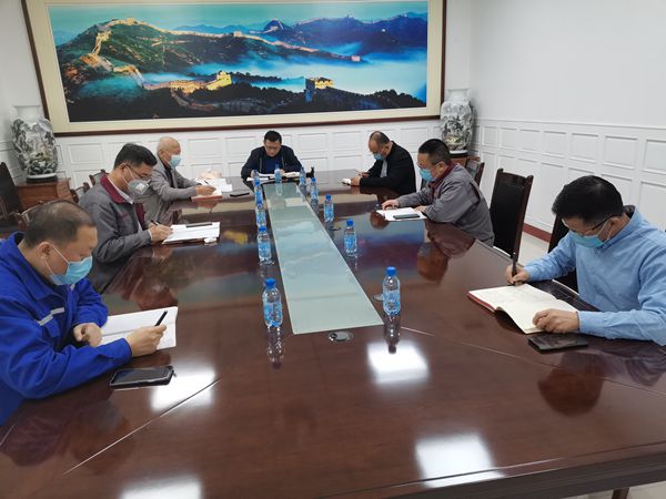 腳踏實(shí)地守初心  立足崗位履使命  ——重山光電、集團(tuán)機(jī)關(guān)黨支部組織召開一季度黨員大會(huì)59