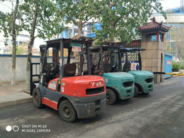 重山思沃瑞進(jìn)行特種設備檢測15