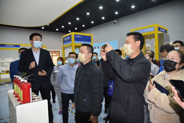 多家企業(yè)到集團安全教育中心參觀(guān)交流65