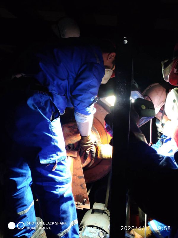 緊急搶修 保障生產(chǎn) 47