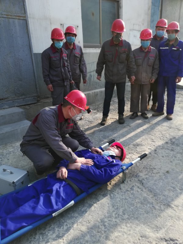 魯中水泥組織電氣火災應急演練 70