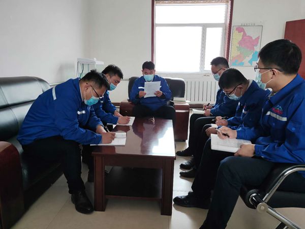 魯蒙公司銷(xiāo)售部召開(kāi)部門(mén)會(huì )議33