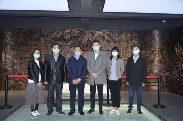 百年建筑網(wǎng)到魯中水泥參觀(guān)交流44