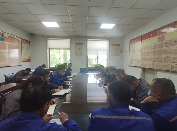 魯中水泥召開(kāi)部門(mén)聯(lián)席會(huì )議35