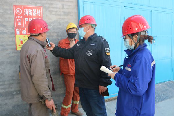 魯蒙公司組織勞動(dòng)紀律檢查37