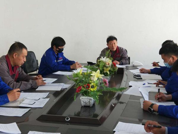 魯蒙公司召開(kāi)月度經(jīng)營(yíng)分析會(huì )70