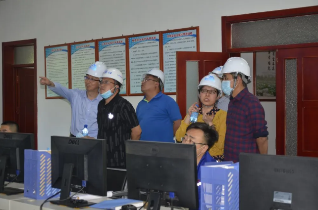 濟南大東環(huán)高速項目到魯中水泥參觀(guān)考察80