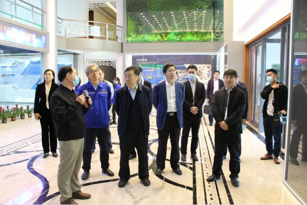 市政協(xié)主席叢錫鋼到重山集團調研16