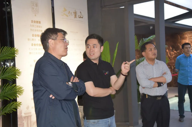 省委政研室“四進(jìn)”工作組到重山文化館調研59