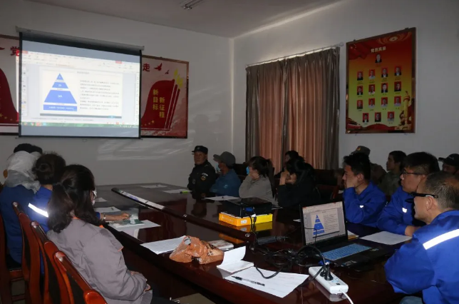 魯蒙公司開(kāi)展新員工培訓57