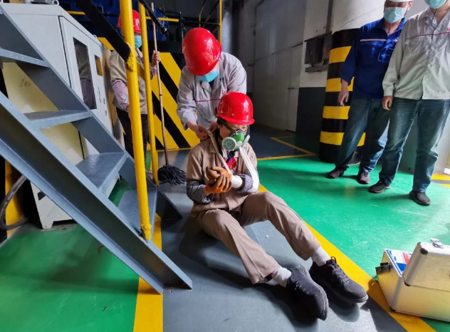 粉磨車(chē)間組織安全事故應急演練35