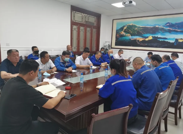 扎實(shí)有效推進(jìn)黨建工作 ——集團機關(guān)黨支部召開(kāi)支委會(huì )、黨員大會(huì )21