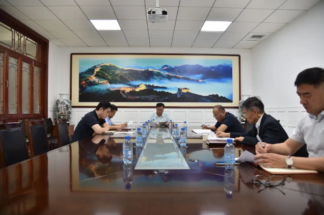 集團召開(kāi)總經(jīng)理辦公會(huì ) ——集體學(xué)習李學(xué)董事長(cháng)5月18日講話(huà)精神59