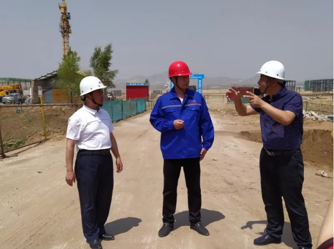 巴林左旗政務(wù)服務(wù)局到鵬峰化工參觀(guān)考察9