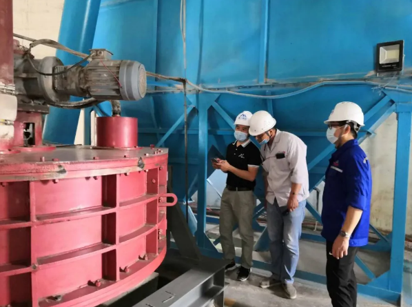 魯中水泥順利通過(guò)碳排放核查67