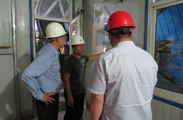 黃驊市應急管理局到黃驊三陽(yáng)指導檢查98