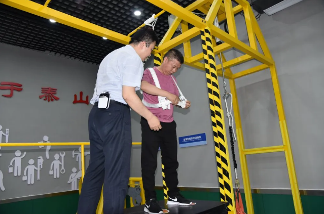 河南三門(mén)峽應急管理局到集團參觀(guān)學(xué)習85