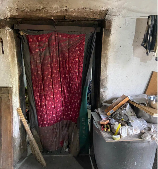 魯中水泥黨支部開(kāi)展精準扶貧活動(dòng)55