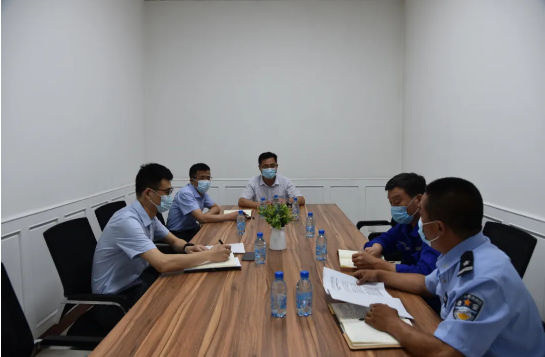 集團召開(kāi)總經(jīng)理辦公會(huì )議34