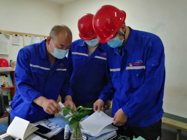 魯蒙公司開(kāi)展制度及疫情防控專(zhuān)項檢查51