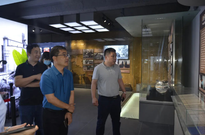 山東順達建材到魯中水泥參觀(guān)考察43