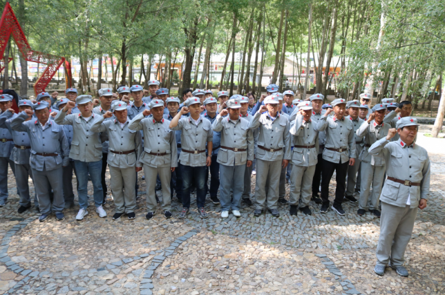 魯蒙水泥黨支部開(kāi)展 “重走總書(shū)記路線(xiàn) 重溫總書(shū)記指示”主題黨日活動(dòng)2