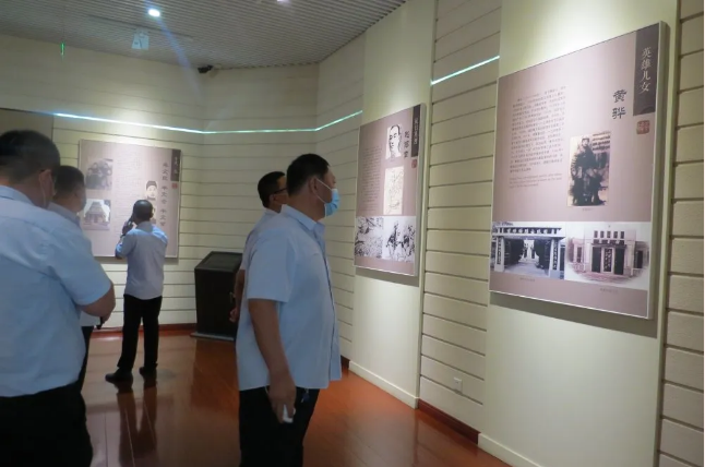 黃驊黨員講奉獻 義務(wù)勞動(dòng)慶七一7