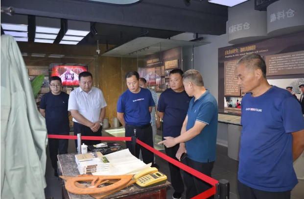 魯中水泥客戶(hù)到集團參觀(guān)考察62