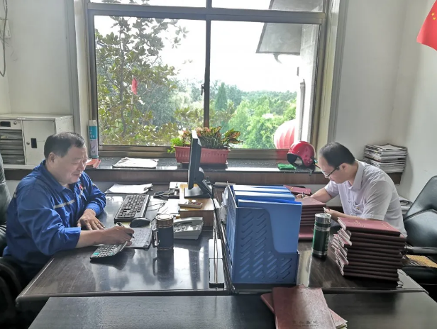 開(kāi)展黨建督查 推動(dòng)工作落實(shí)——集團開(kāi)展7月份黨建月度督查37