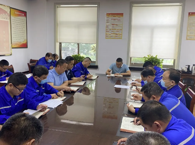 魯中水泥召開(kāi)部門(mén)聯(lián)席會(huì )議82