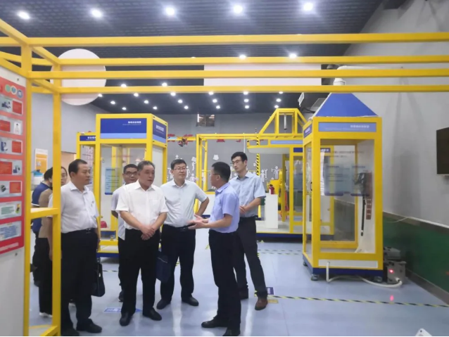 市委黨校領(lǐng)導到重山集團調研指導72