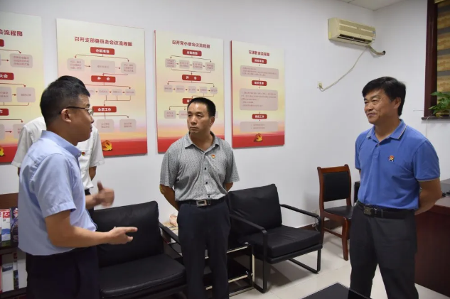 區委編辦黨支部到集團開(kāi)展主題黨日活動(dòng)56