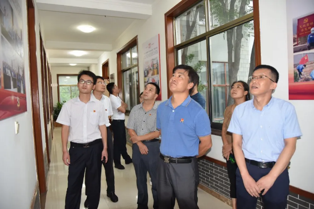 區委編辦黨支部到集團開(kāi)展主題黨日活動(dòng)56