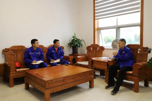 重山光電黨支部召開(kāi)支委會(huì )45