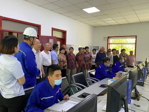 集團“企業(yè)開(kāi)放日”如火如荼進(jìn)行中14