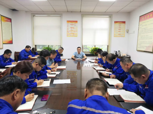 魯中水泥召開(kāi)部門(mén)聯(lián)席會(huì )議53