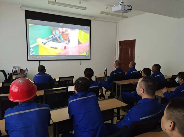 熱電廠(chǎng)組織致良知集體學(xué)習24