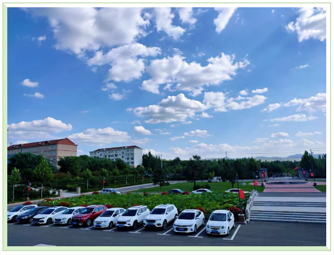 重山影像|藍天白云下的綠色重山8